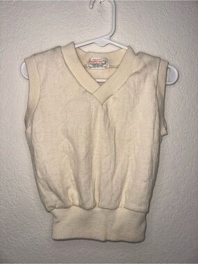 vintage healthtex Cream Cable Knit Sleeveless Sweater Vest Size 5